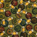 Tricoline tampinhas de cerveja fundo verde 100% algodão