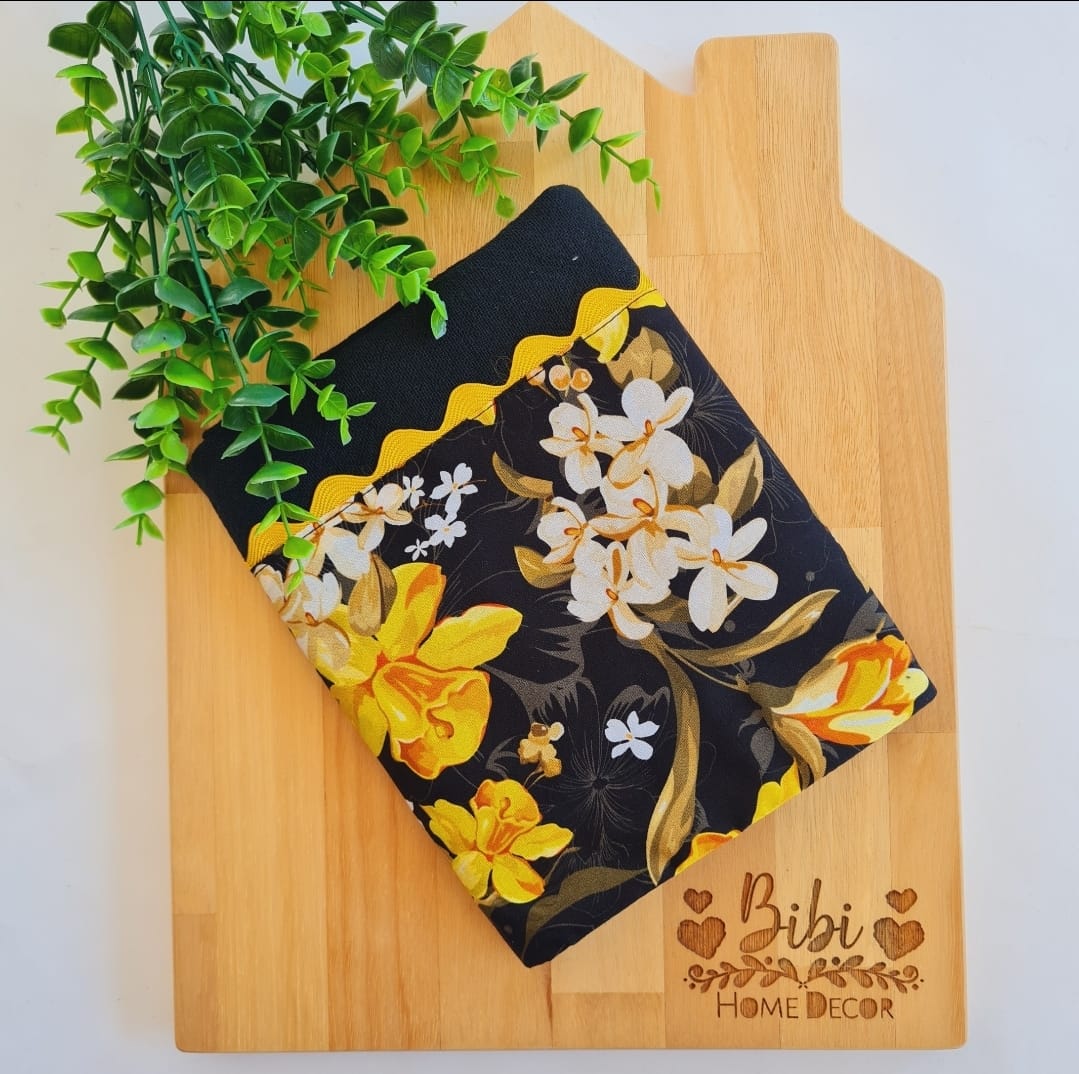 Tricoline floral amarelo fundo preto 100% algodão — imagem 2